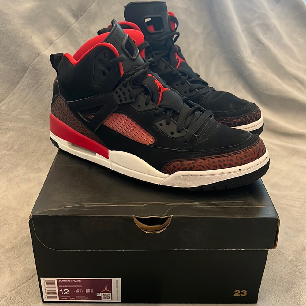 Jordan Spizike Black/University Red-White